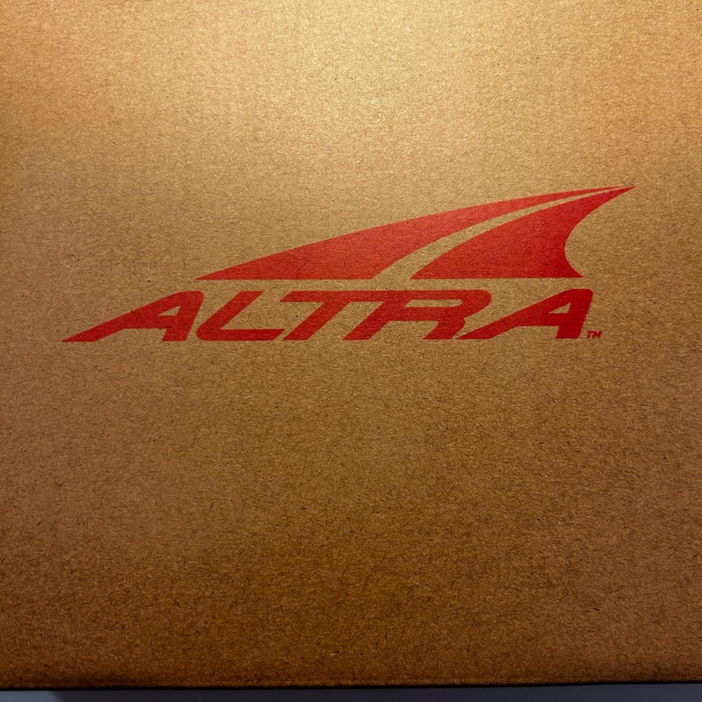 Altra Escalante Women's White Sneakers - Picture 7 of 7